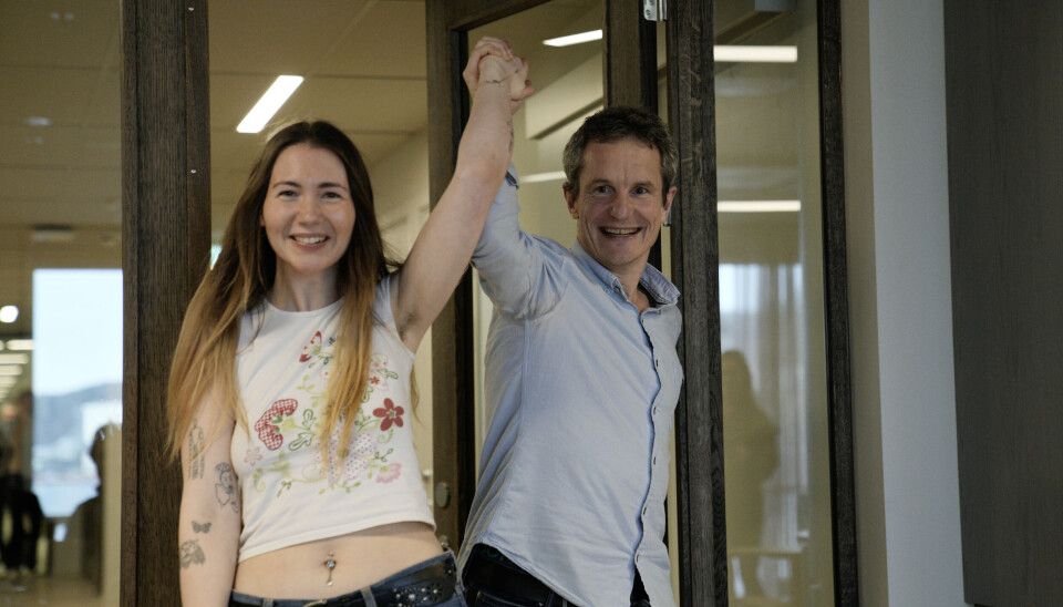 Leder i Naturvernforbundet Sigrid Hoddevik Losnegaard og Truls Gulowsen fra Greenpeace jubler etter dommen fra Efta-domstolen onsdag. Leder i Naturvernforbundet Sigrid Hoddevik Losnegaard og Truls Gulowsen fra Greenpeace jubler etter dommen fra Efta-domstolen onsdag.