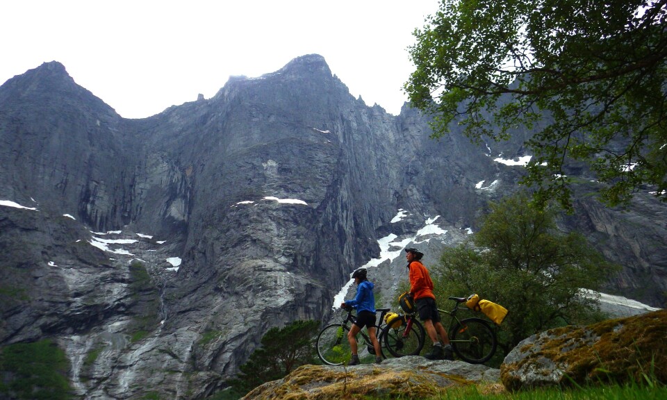 På to hjul langs Rauma